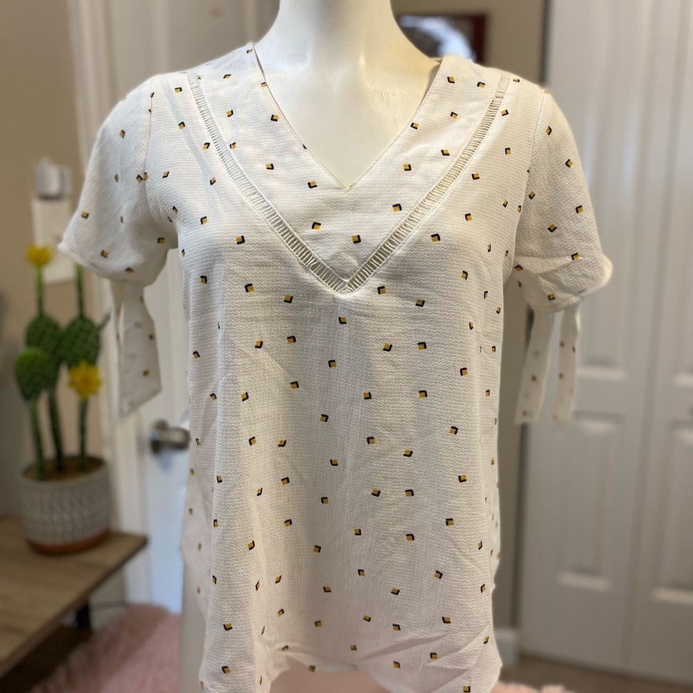 MINE Blouse Womens Small White Yellow Polka Dot Geometric V Neck Tie Sleeve Top